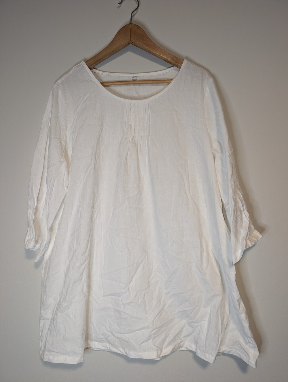 💰 2/$12 Women’s White Scoop Neck Tunic Top 100% Cotton